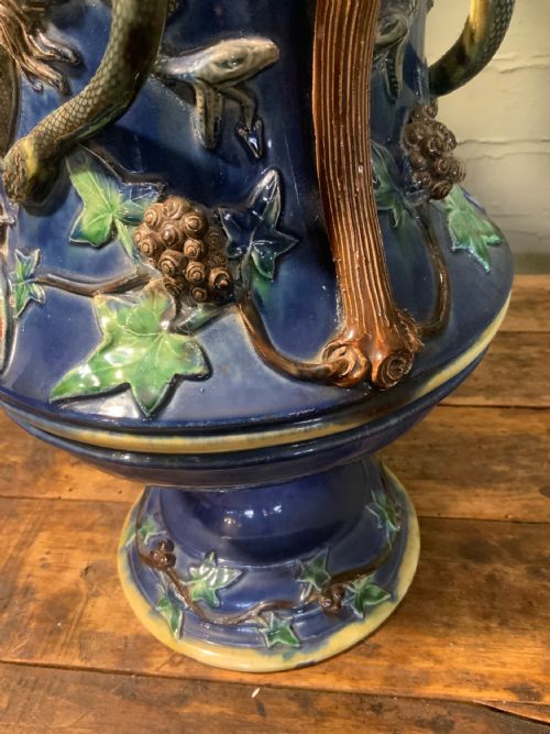 A LARGE PALISSY WARE VASE - ADDITIONAL PHOTO 3