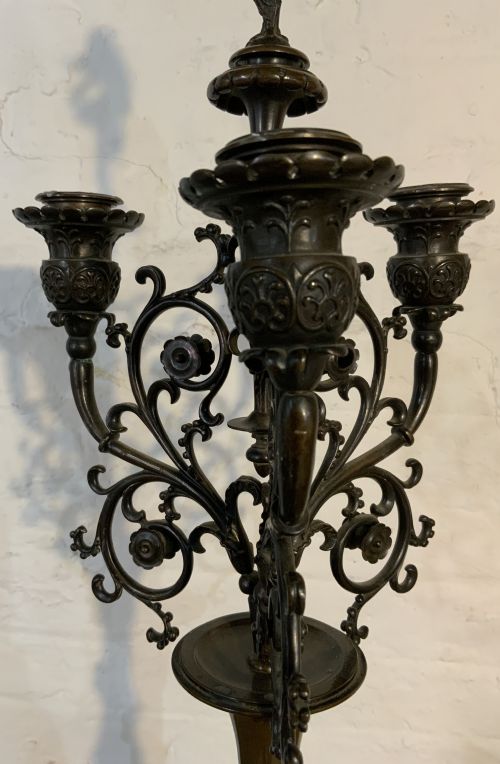 A LARGE PAIR OF 19TH CENTURY BRONZE CANDELABRA - ADDITIONAL PHOTO 9