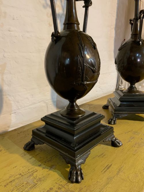 A LARGE PAIR OF 19TH CENTURY BRONZE CANDELABRA - ADDITIONAL PHOTO 5
