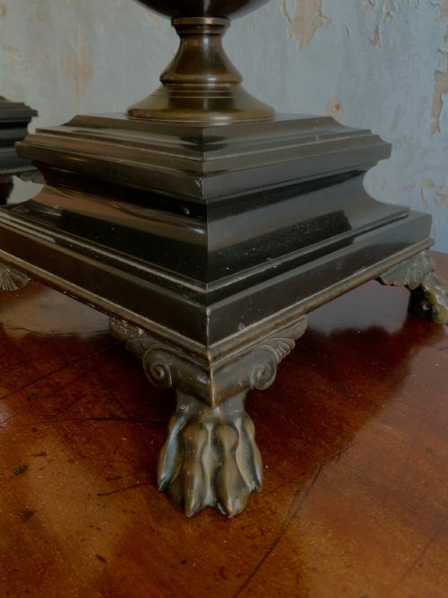 A LARGE PAIR OF 19TH CENTURY BRONZE CANDELABRA - ADDITIONAL PHOTO 14