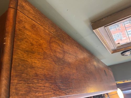 AN EDWARDIAN OAK FLOOR STANDING BOOKCASE - ADDITIONAL PHOTO 3
