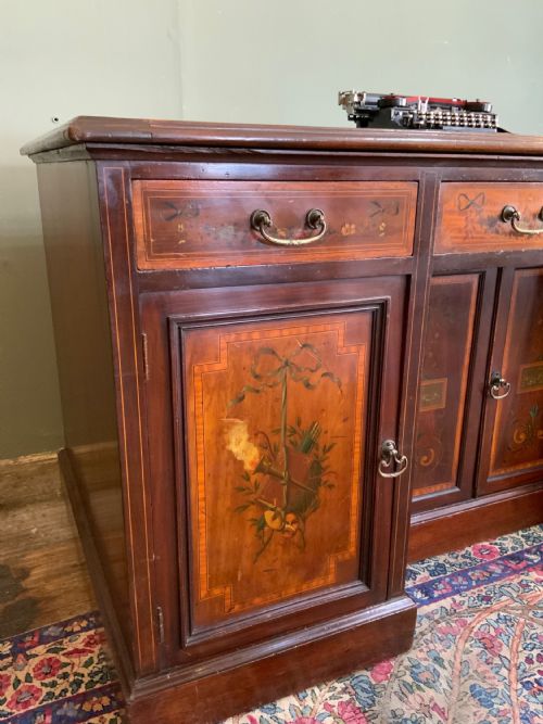 AN EDWARDIAN MAHOGANY DESK WITH PAINTED SWAGS AND MUSICAL TROPHIES - ADDITIONAL PHOTO 6