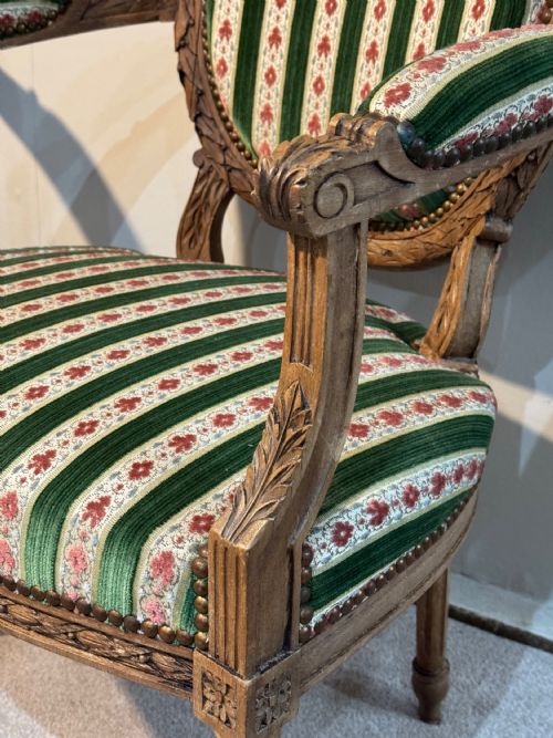 PAIR OF 19TH CENTURY FRENCH ARM CHAIRS - ADDITIONAL PHOTO 3