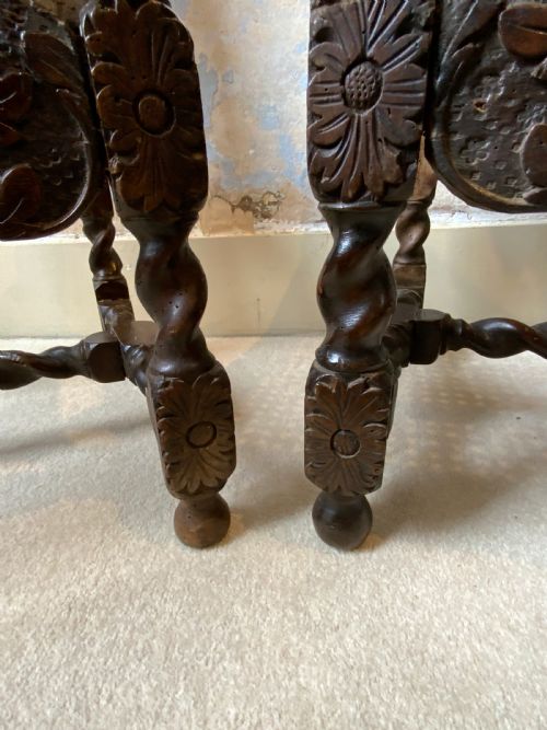 A PAIR OF CHARLES II WALNUT SIDE CHAIRS - ADDITIONAL PHOTO 4