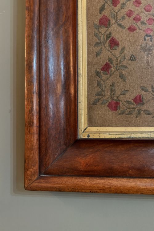 A LARGE EARLY 19TH CENTURY SAMPLER - ADDITIONAL PHOTO 1