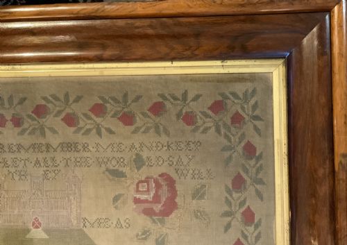 A LARGE EARLY 19TH CENTURY SAMPLER - ADDITIONAL PHOTO 3