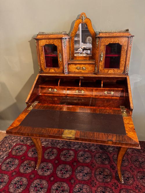A WALNUT BONHEUR DU JOUR - ADDITIONAL PHOTO 4
