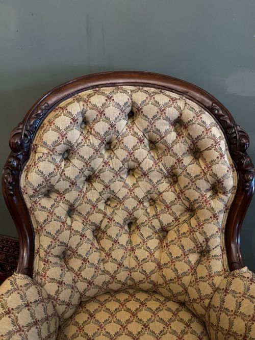 A VICTORIAN MAHOGANY FRAMED LIBRARY ARM CHAIR - ADDITIONAL PHOTO 5