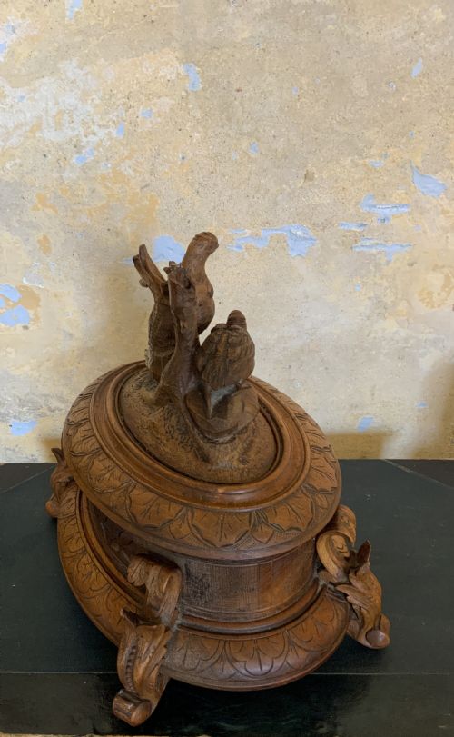 A CARVED BLACK FOREST CASKET - ADDITIONAL PHOTO 2