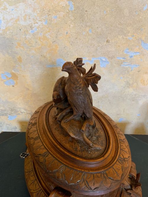 A CARVED BLACK FOREST CASKET - ADDITIONAL PHOTO 3