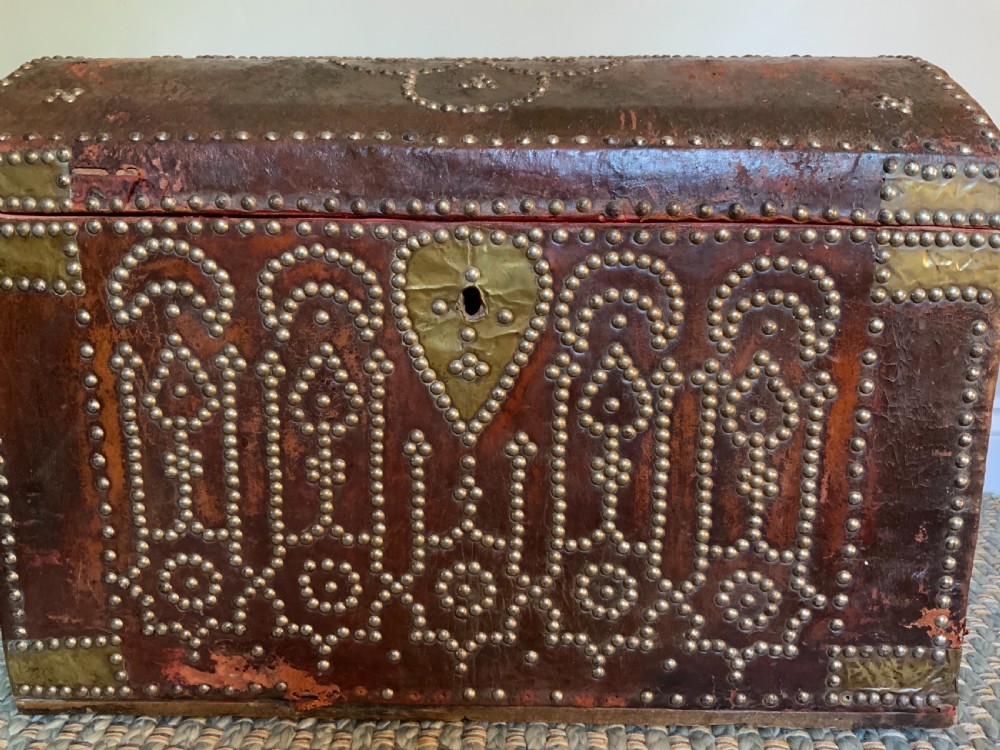 An 18th century red leather travelling trunk View II