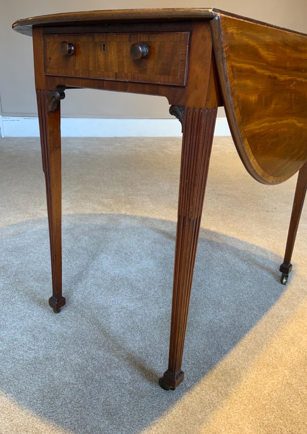 Georgian Mahogany Pembroke table View VI
