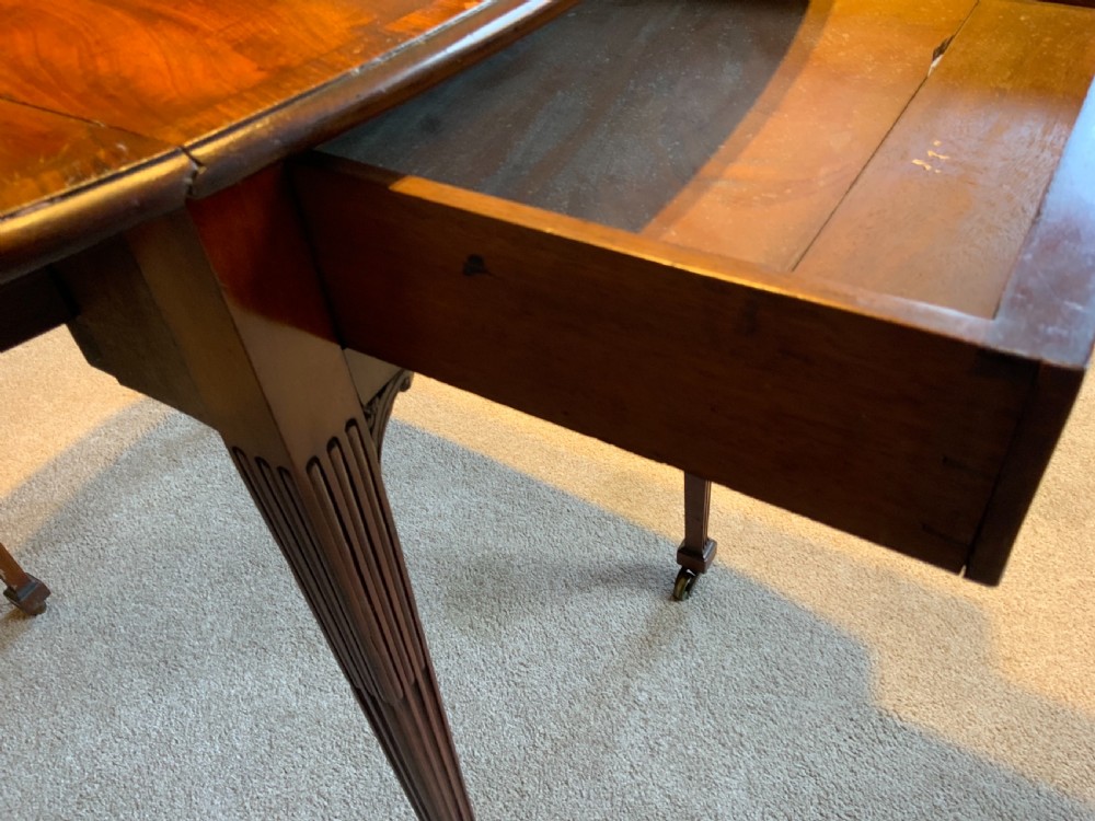 Georgian Mahogany Pembroke table View VII