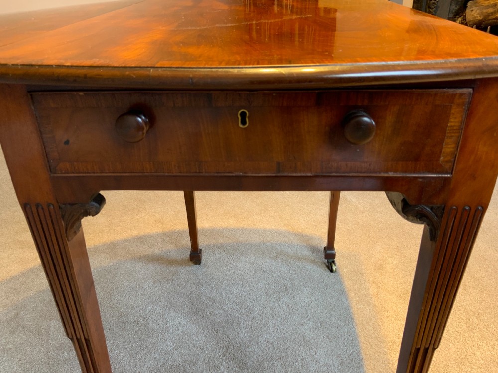 Georgian Mahogany Pembroke table View VIII