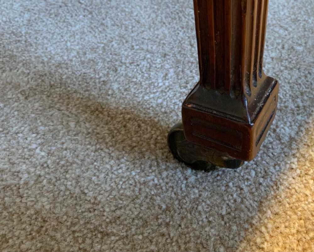 Georgian Mahogany Pembroke table View IX