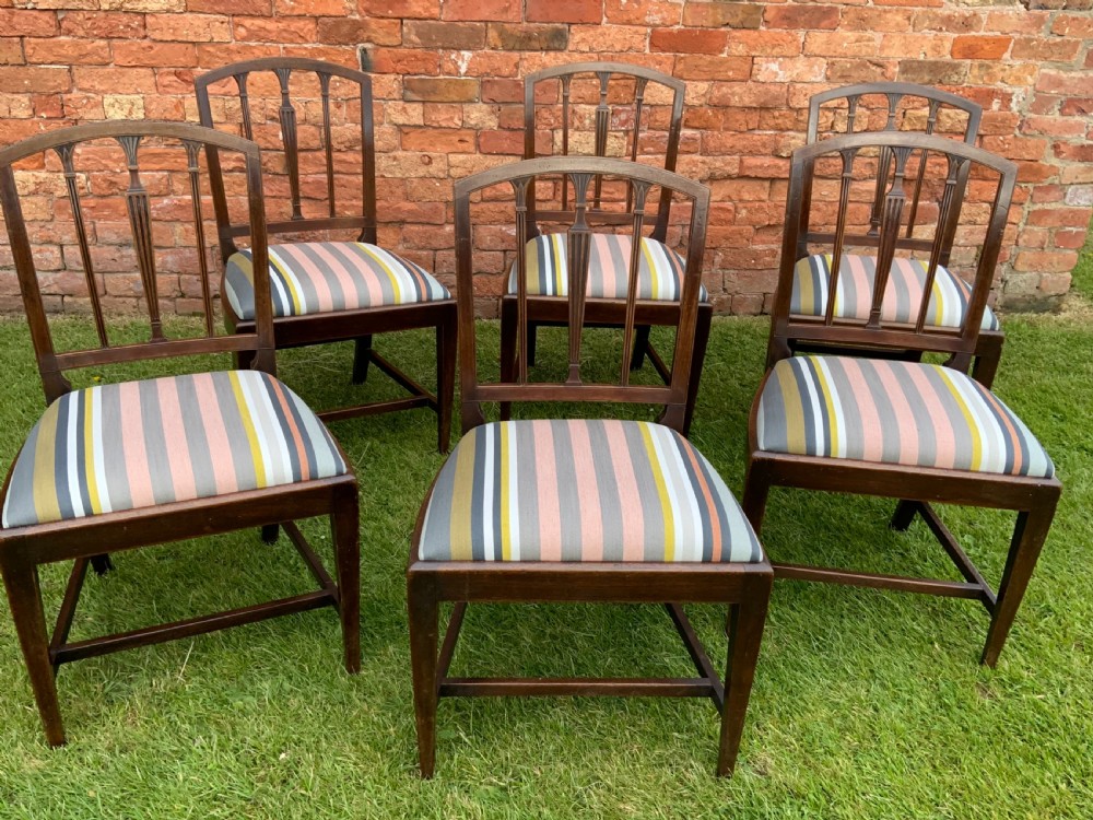 Set of six Georgian mahogany dining chairs