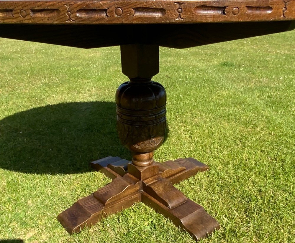 Circular oak dining table View IV