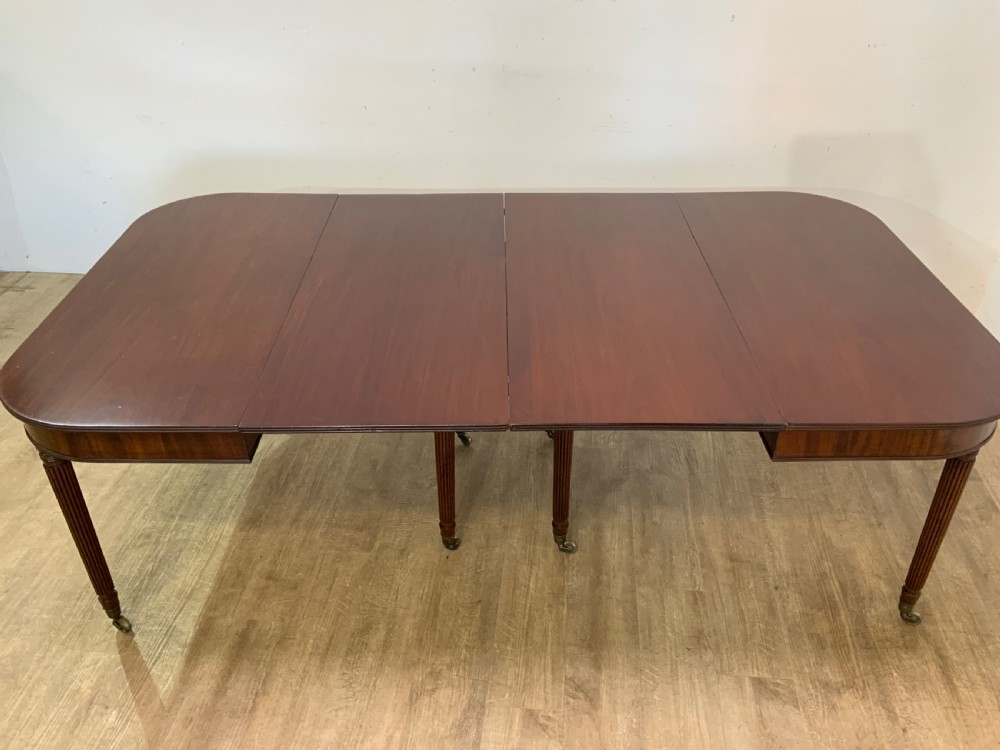 Georgian Mahogany dining table to seat 10 View III