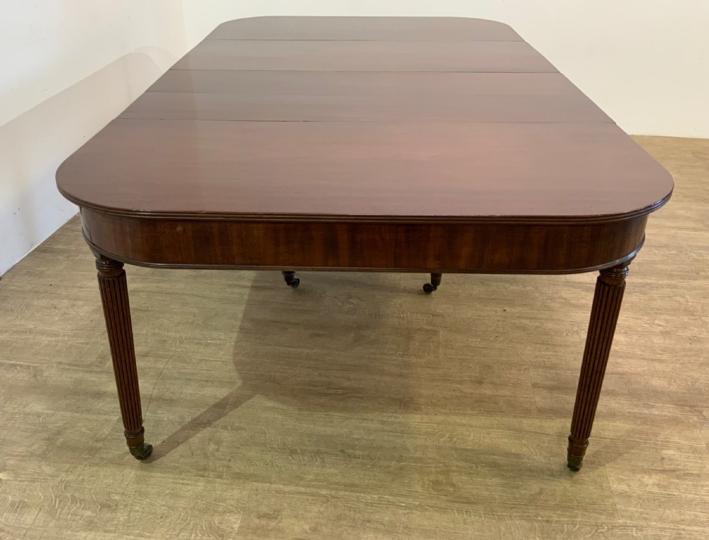 Georgian Mahogany dining table to seat 10 View X