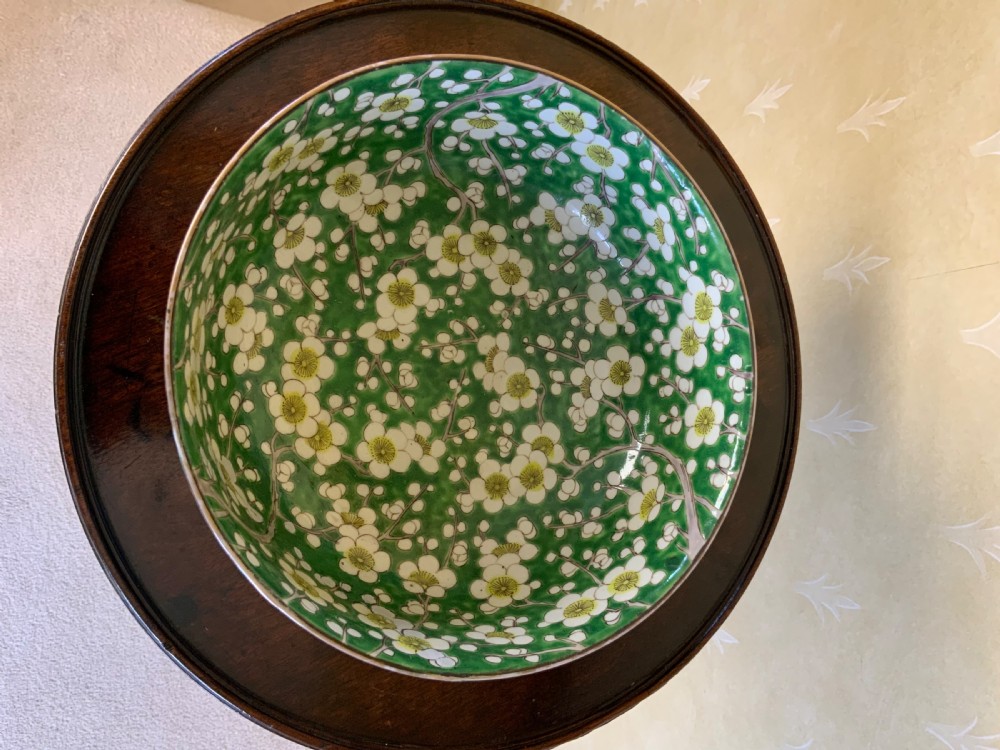 A 19th century Chinese bowl View II