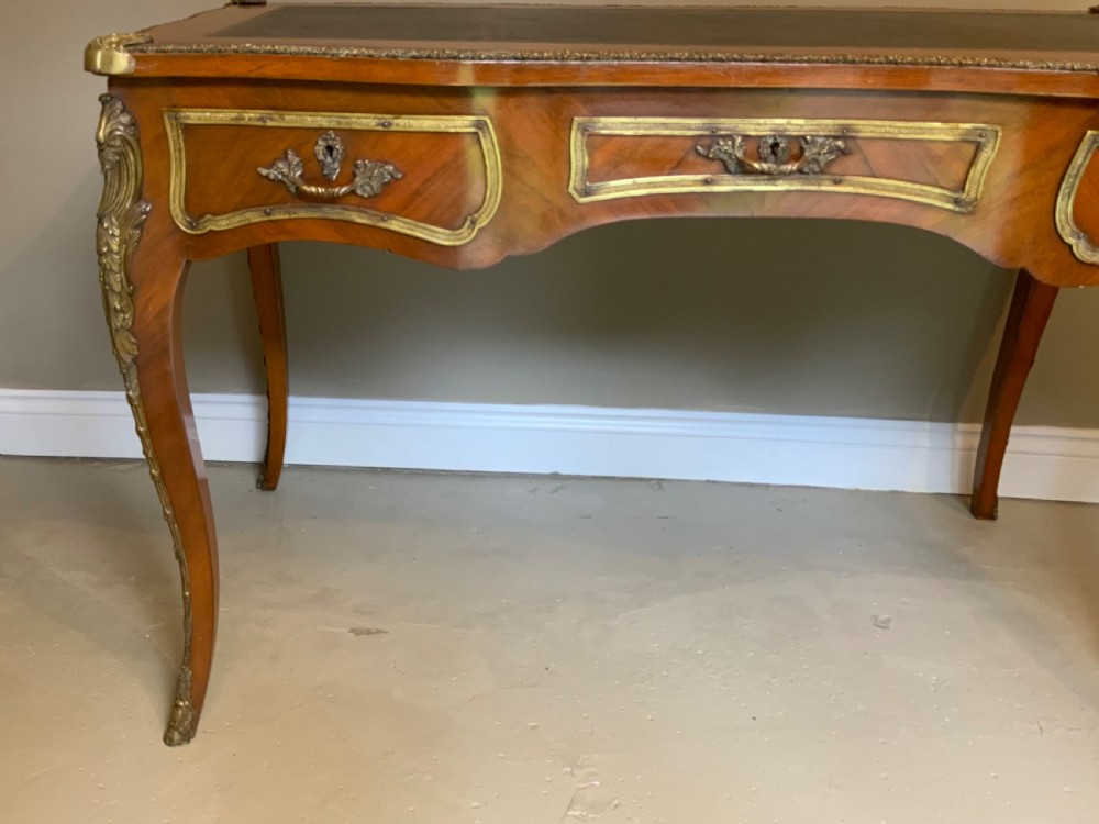 Walnut bureau plat View III