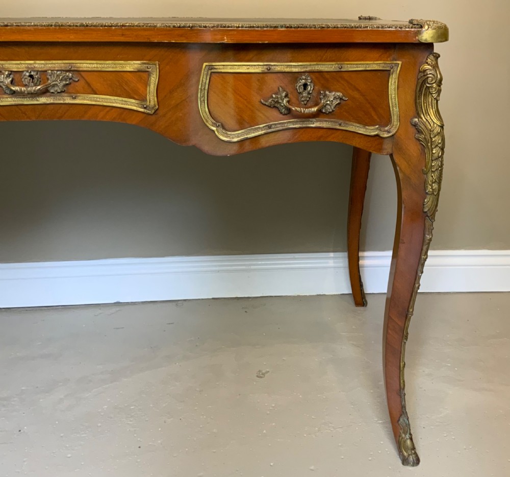 Walnut bureau plat View IV