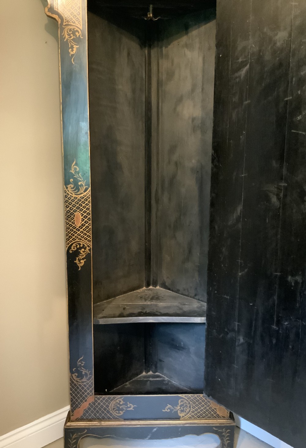 A chinoiserie decorated floor standing corner cabinet View XIV