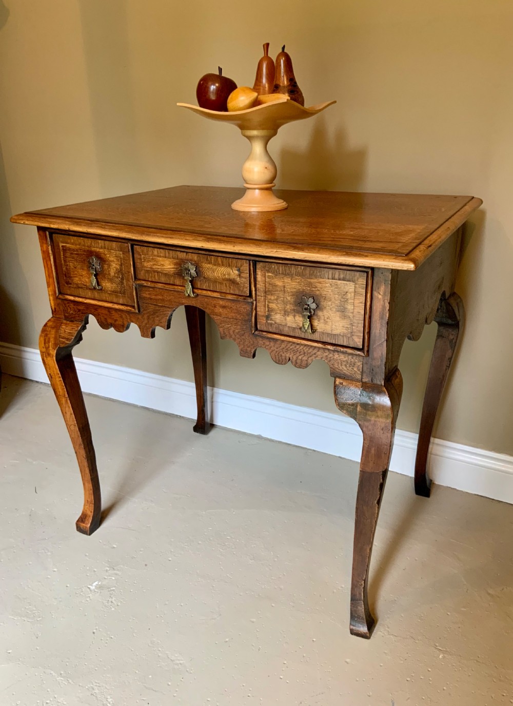Georgian oak side table