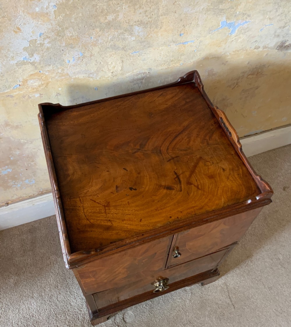 A Georgian mahogany tray top commode View IV