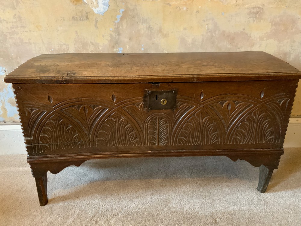 Late 17th century Six plank oak coffer