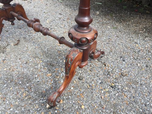 FINE 19TH CENTURY WALNUT AND MARQUETRY KIDNEY SHAPED DESK - ADDITIONAL PHOTO 2