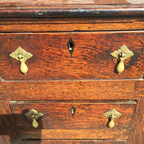 18TH CENTURY OAK DRESSER WITH RACK - ADDITIONAL PHOTO 3