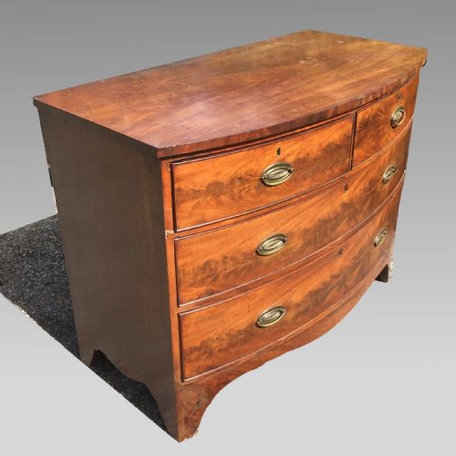 GEORGIAN MAHOGANY BOW FRONT CHEST OF DRAWERS - ADDITIONAL PHOTO 1
