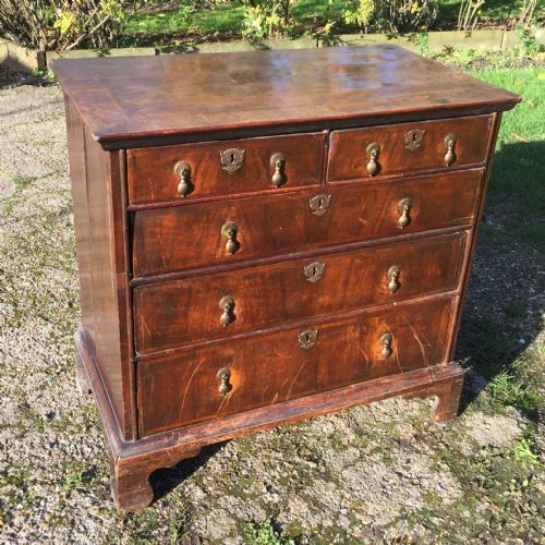 EARLY 18TH CENTURY WALNUT AND OAK CHEST OF DRAWERS FOR RESTORATION - ADDITIONAL PHOTO 2
