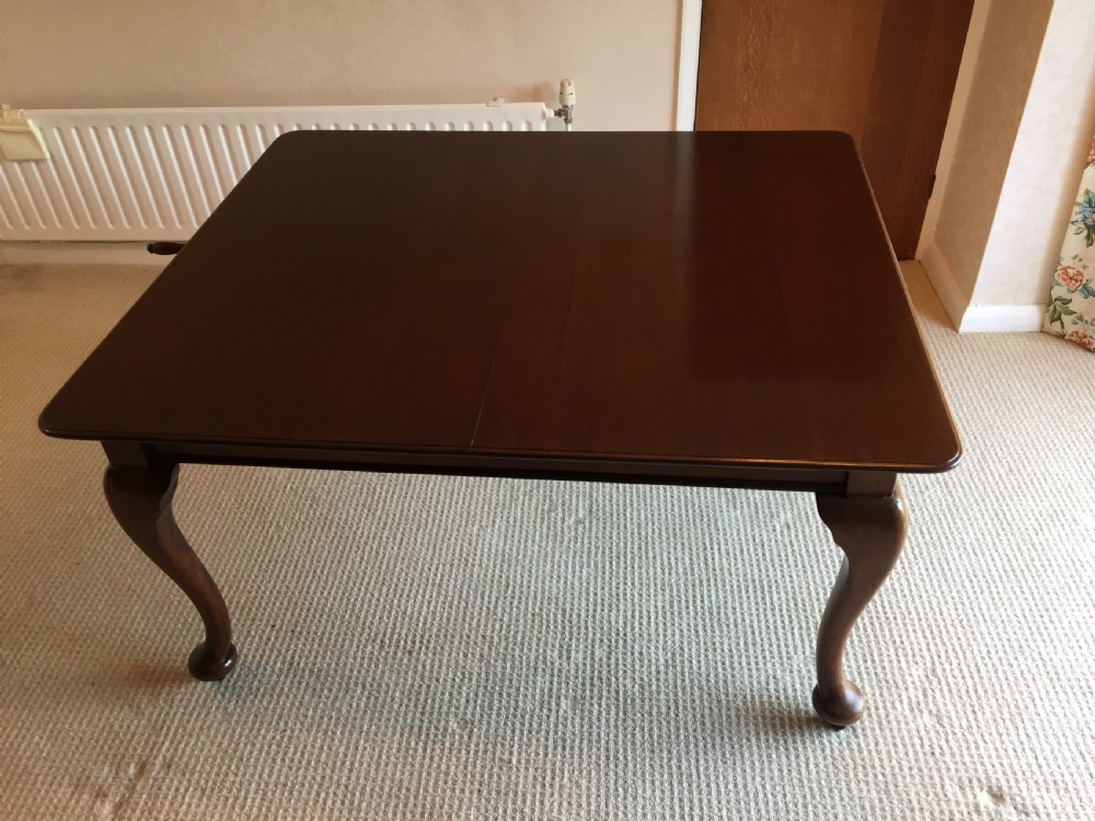 19th century mahogany dining table to seat eight View VIII