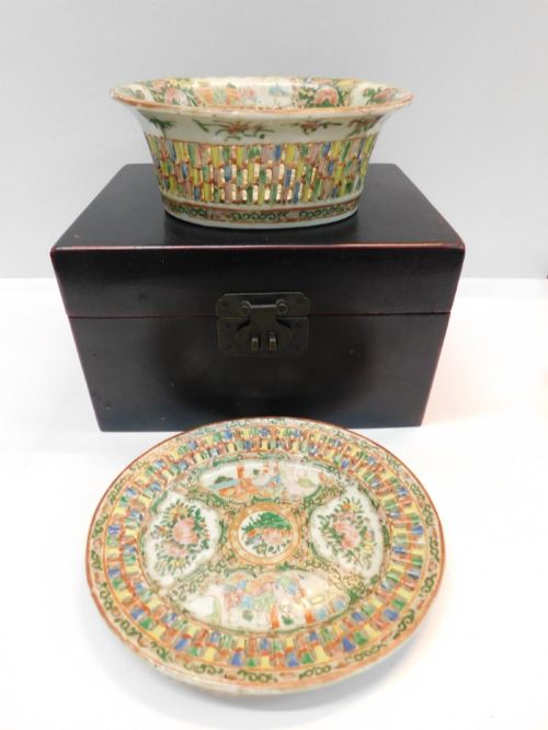 19th Century Chinese Famille Rose Reticulated Chestnut Basket & Stand – Qing Dynasty