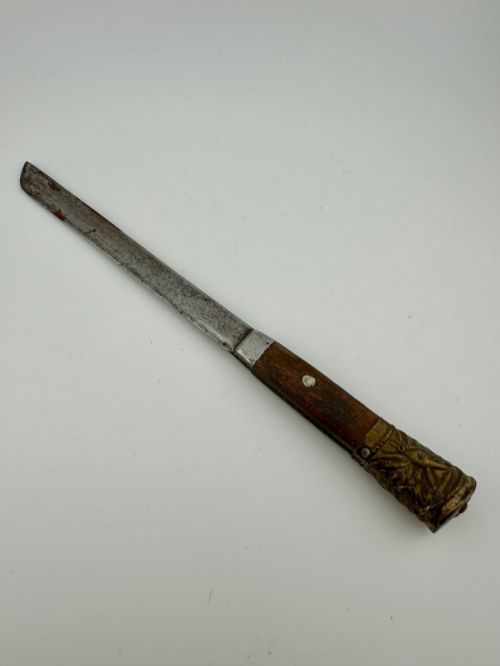fig 3. A 19th-century Chinese Qing Dynasty travelling eating set with chopsticks and knife stored inside an embossed brass-mounted sheath.