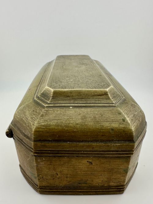 fig 1. 19th Century Malay Brunei Brass Betel Nut Sirih Box Engraved Borneo Region c.1880 Heavy 1329g
