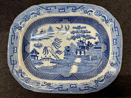Large Early Victorian Staffordshire Blue & White Willow Pattern Meat Platter C.1840
