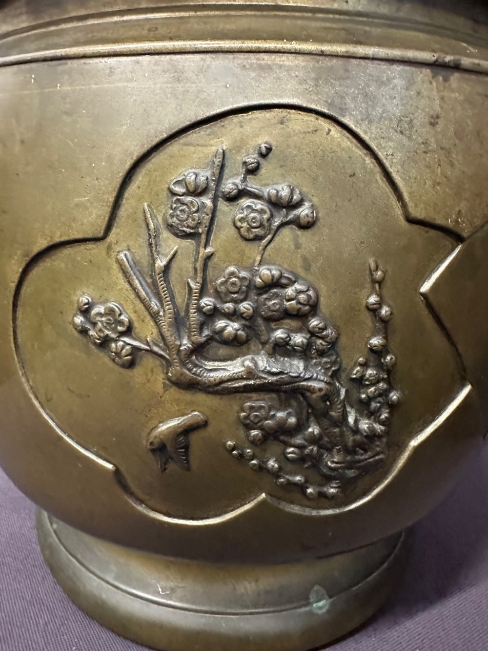 Antique Japanese Meiji Bronze Hibachi Jardiniere Mixed Metal Birds Kabuto c.1890 View III
