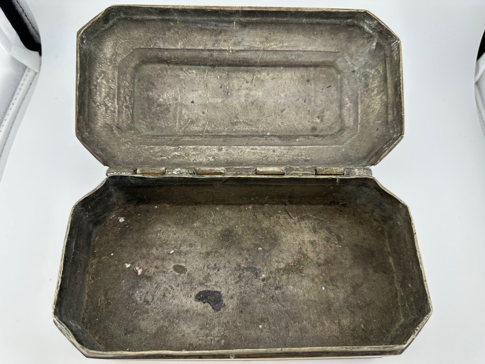 19th Century Malay Brunei Brass Betel Nut Sirih Box Engraved Borneo Region c.1880 Heavy 1329g View VIII