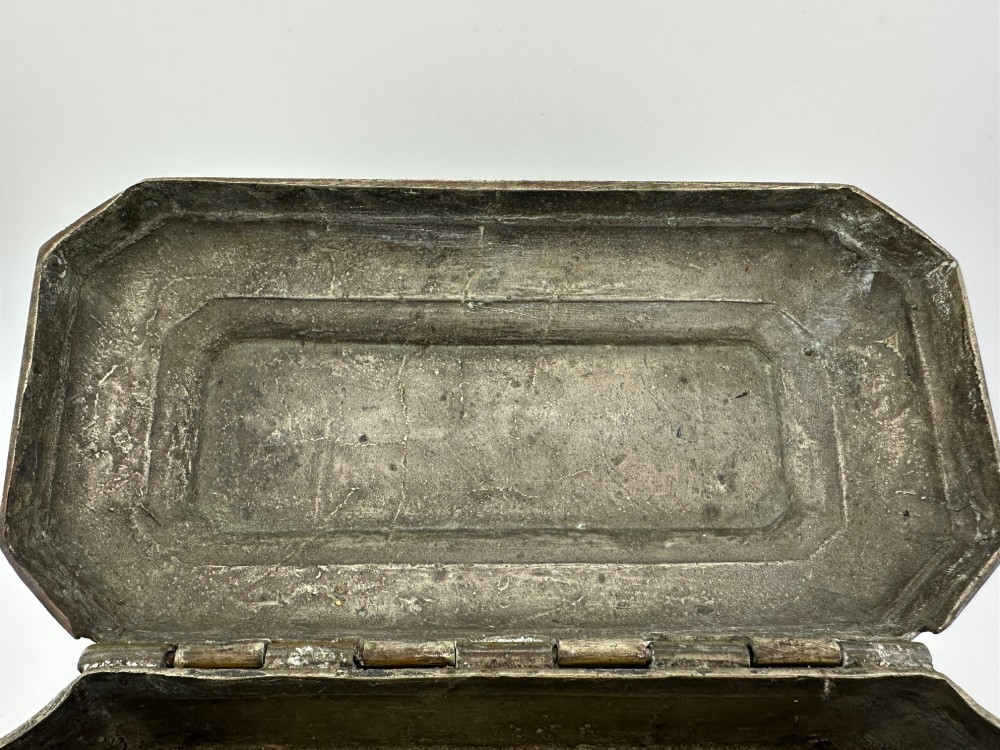 19th Century Malay Brunei Brass Betel Nut Sirih Box Engraved Borneo Region c.1880 Heavy 1329g View XI