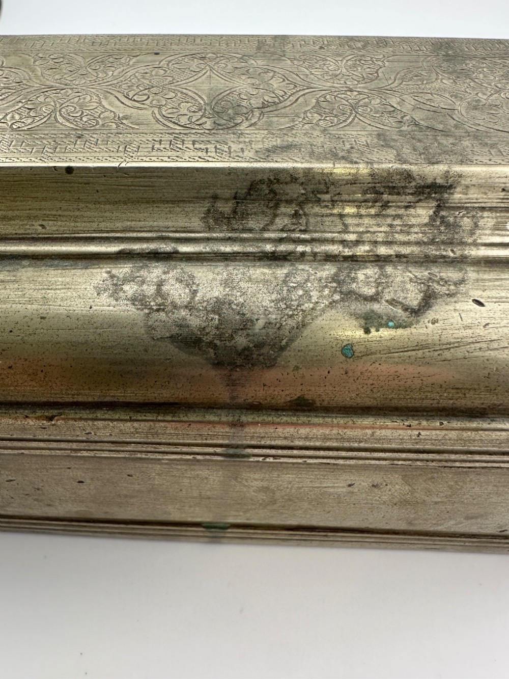 19th Century Malay Brunei Brass Betel Nut Sirih Box Engraved Borneo Region c.1880 Heavy 1329g View XII