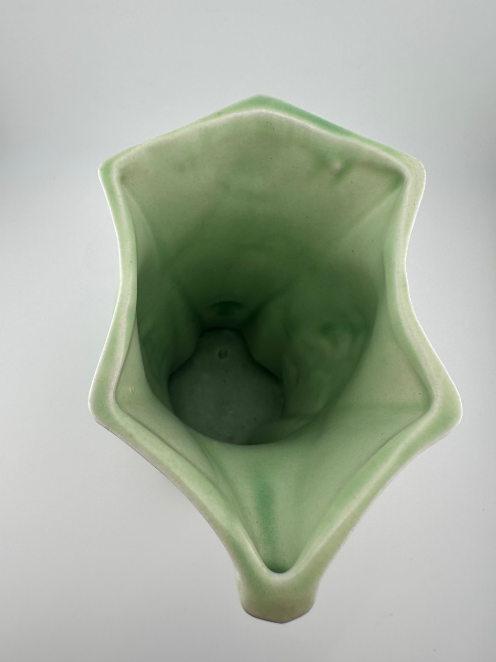 1930s Delcroft Ware Art Deco Green Oriental Geisha Jug Vase J T Fell No.727 18.5cm View VII