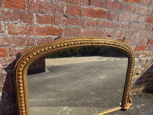 A DELIGHTFUL SMALL ANTIQUE ENGLISHN19TH CENTURY CARVED WOOD AND GESSO ARCHED TOP GILTOVERMANTEL MIRROR - ADDITIONAL PHOTO 1