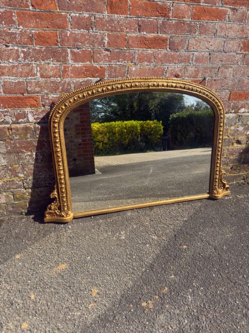 A DELIGHTFUL SMALL ANTIQUE ENGLISHN19TH CENTURY CARVED WOOD AND GESSO ARCHED TOP GILTOVERMANTEL MIRROR - ADDITIONAL PHOTO 6
