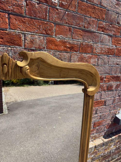 A DELIGHTFUL LARGE ANTIQUE SHAPED TOP ENGLISH 19TH CENTURY CARVED WOOD GIRL OVERMANTLE MIRROR - ADDITIONAL PHOTO 1