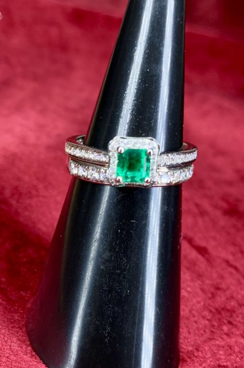 18CT WHITE GOLD EMERALD DIAMOND RING - ADDITIONAL PHOTO 14