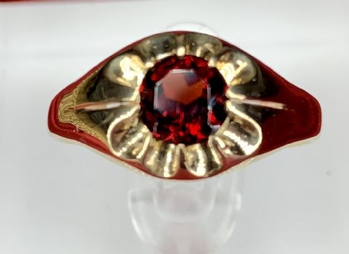 GENTS GYPSY 9CT GARNET RING - ADDITIONAL PHOTO 1