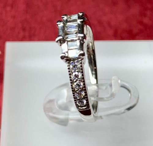 18 CARAT WHITE GOLD DIAMOND RING - ADDITIONAL PHOTO 5